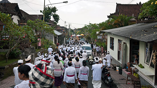 Temple ceremony procession, Tegallantang, Bali