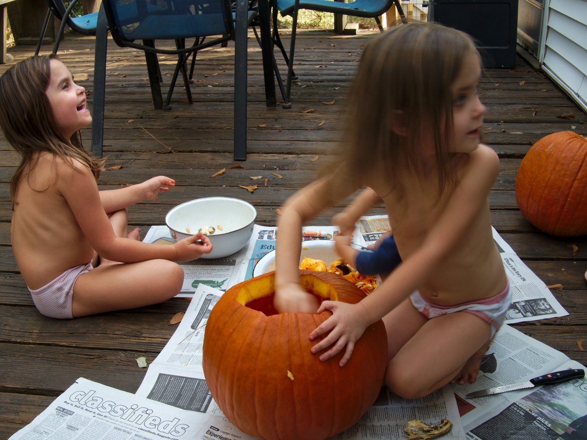 Carving pumpkins by Scott Gilbertson