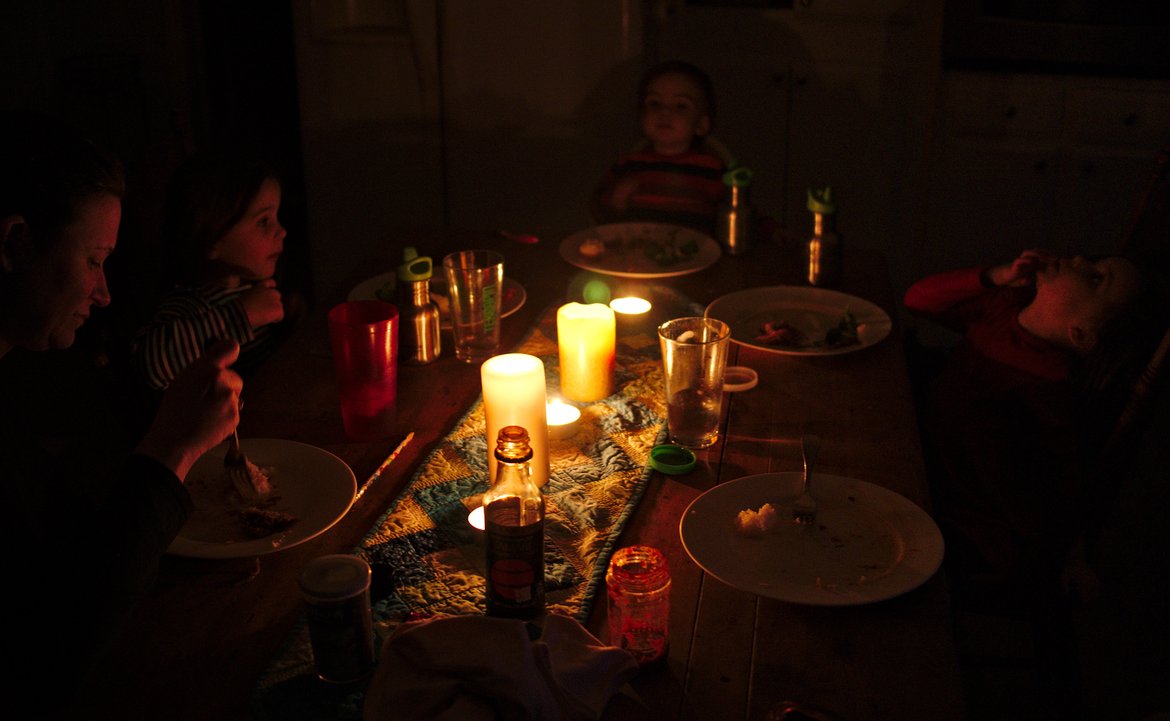 candlelight dinner Alban Arthuan photographed by luxagraf