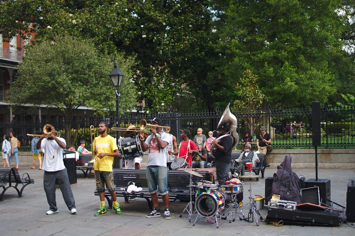 Brand playing in Jackson Square, New Orleans photographed by luxagraf