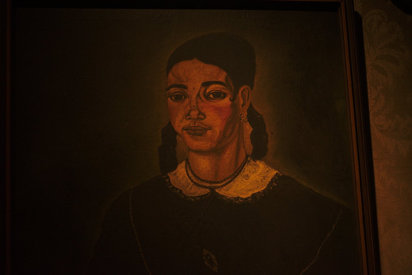 painting of Marie Laveau photographed by luxagraf