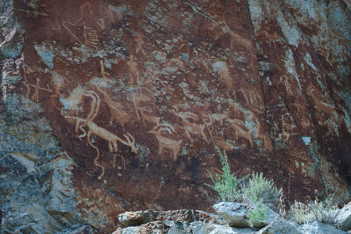 petrogylphs photographed by Scott Gilbertson