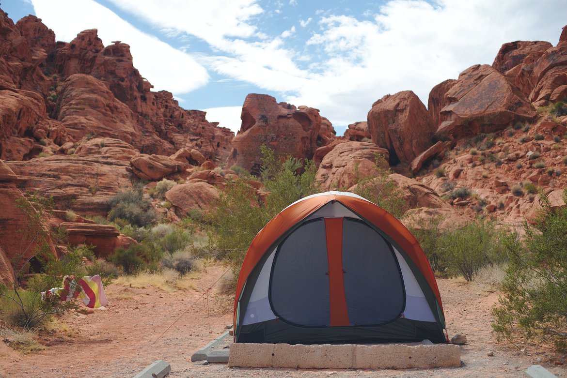 tent, Valley of Fire State Park photographed by luxagraf