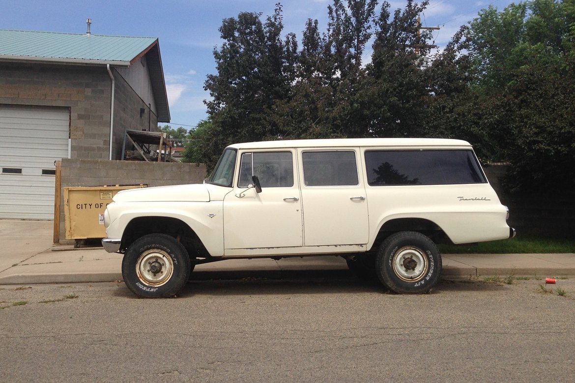 1960s International Harvester Travelall photographed by luxagraf