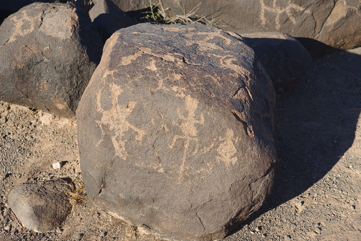 Petroglyphs, Painted Rocks BLM area photographed by Scott Gilbertson