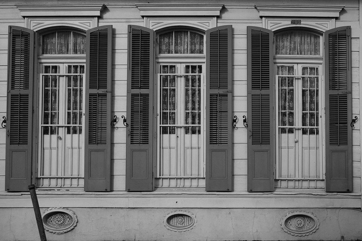 Windows, New Orleans photographed by luxagraf