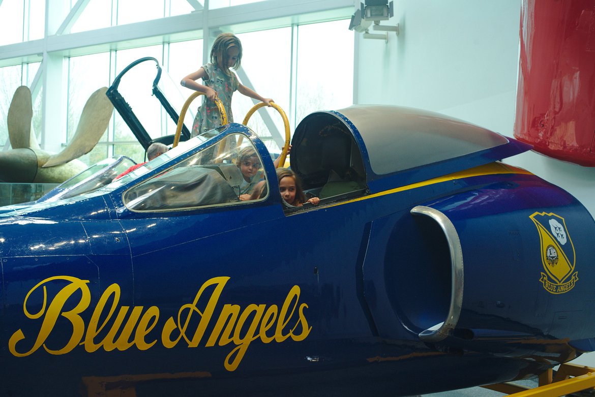 blue angels, naval air museum, pensacola photographed by luxagraf