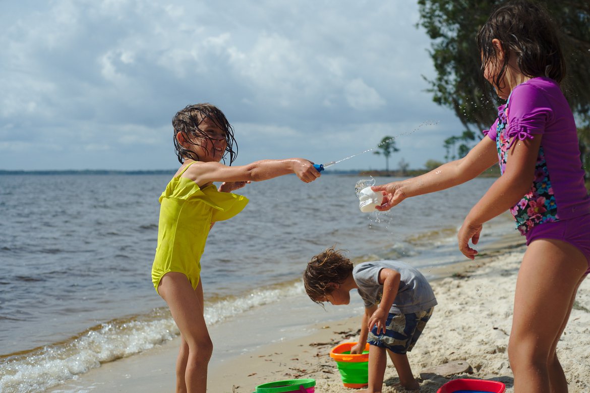 water fight, east bay, pensacola, FL photographed by luxagraf