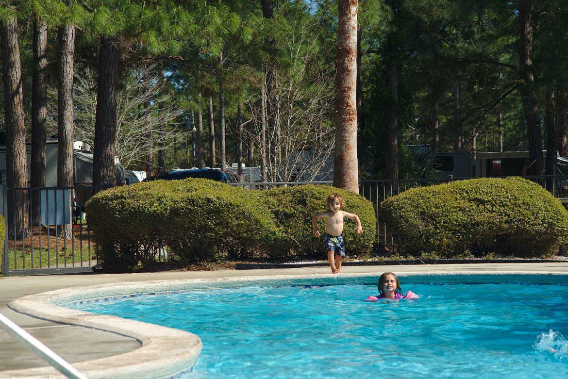 Pool, Topsail State Beach, Florida photographed by luxagraf