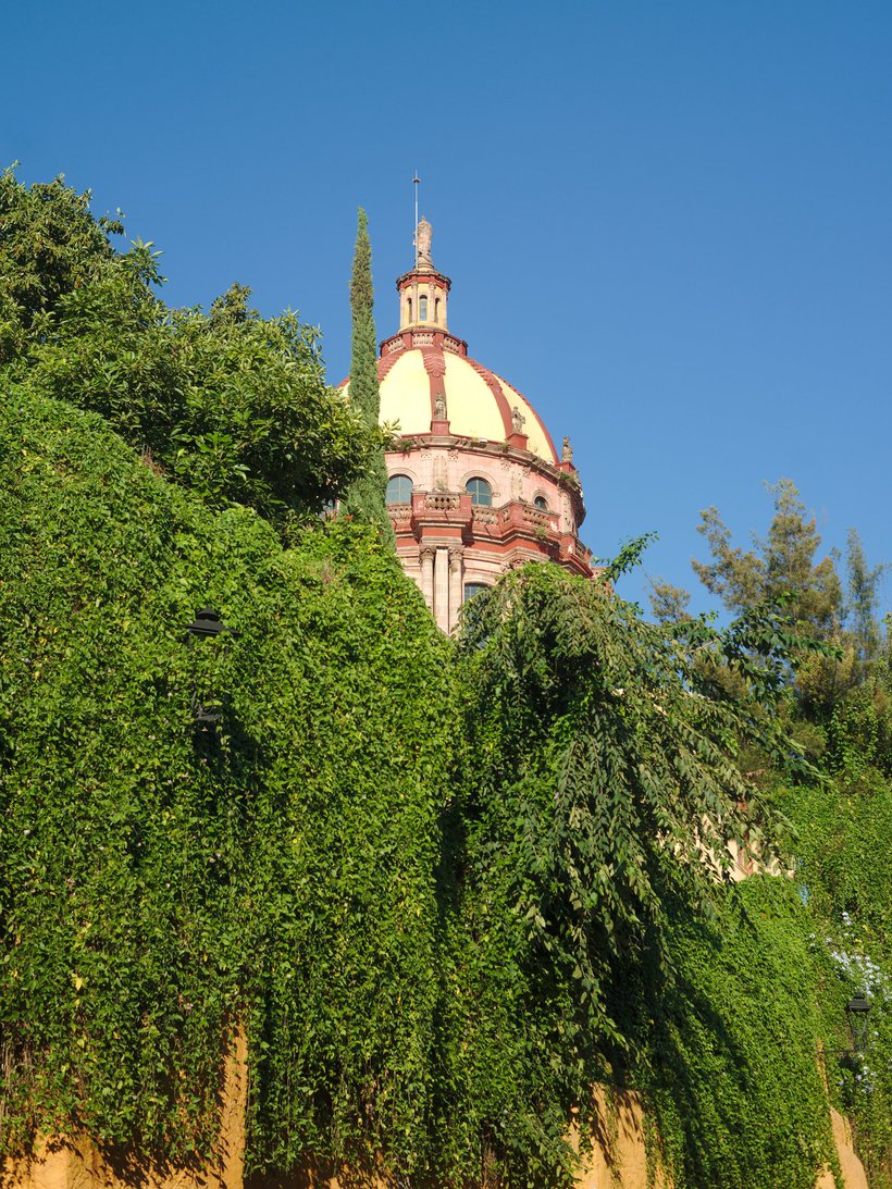 Church dome, San Miguel de Allende photographed by luxagraf