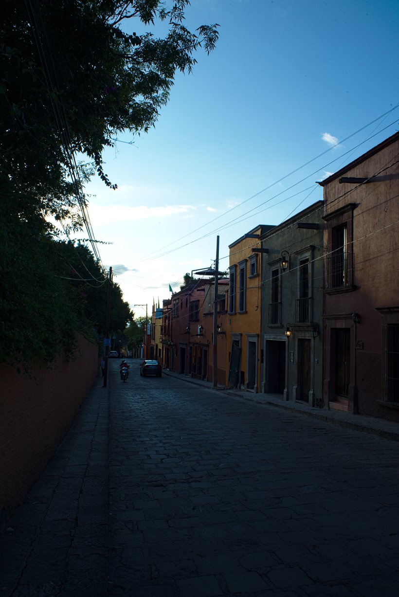 Streets San Miguel de Allende photographed by luxagraf