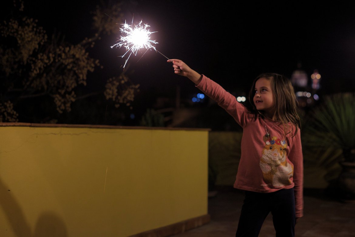 sparklers, san miguel de allende, mx photographed by luxagraf