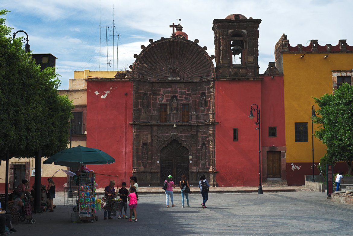 Church, San miguel de Allende photographed by luxagraf