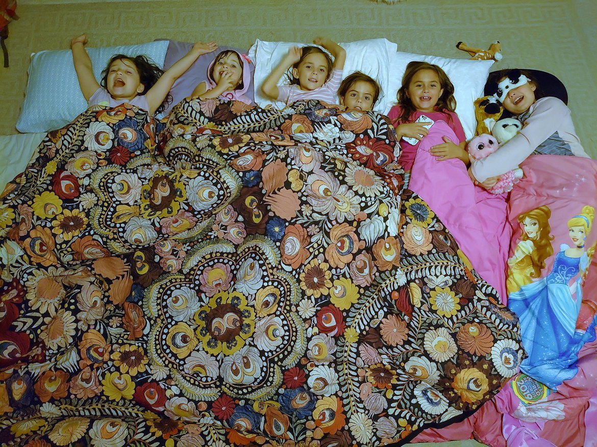 kids at a sleepover photographed by luxagraf