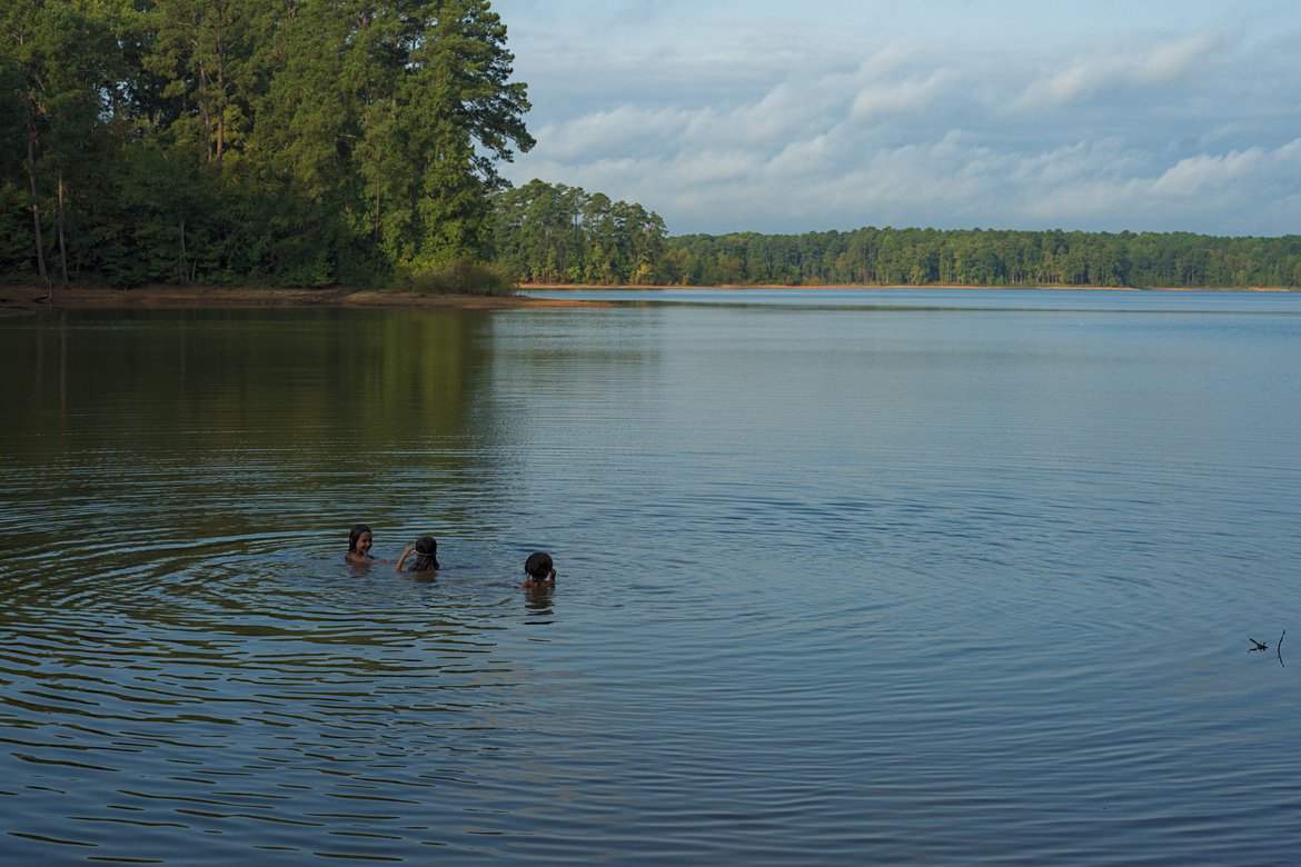 kids swimming in a lake, raysville ga photographed by luxagraf