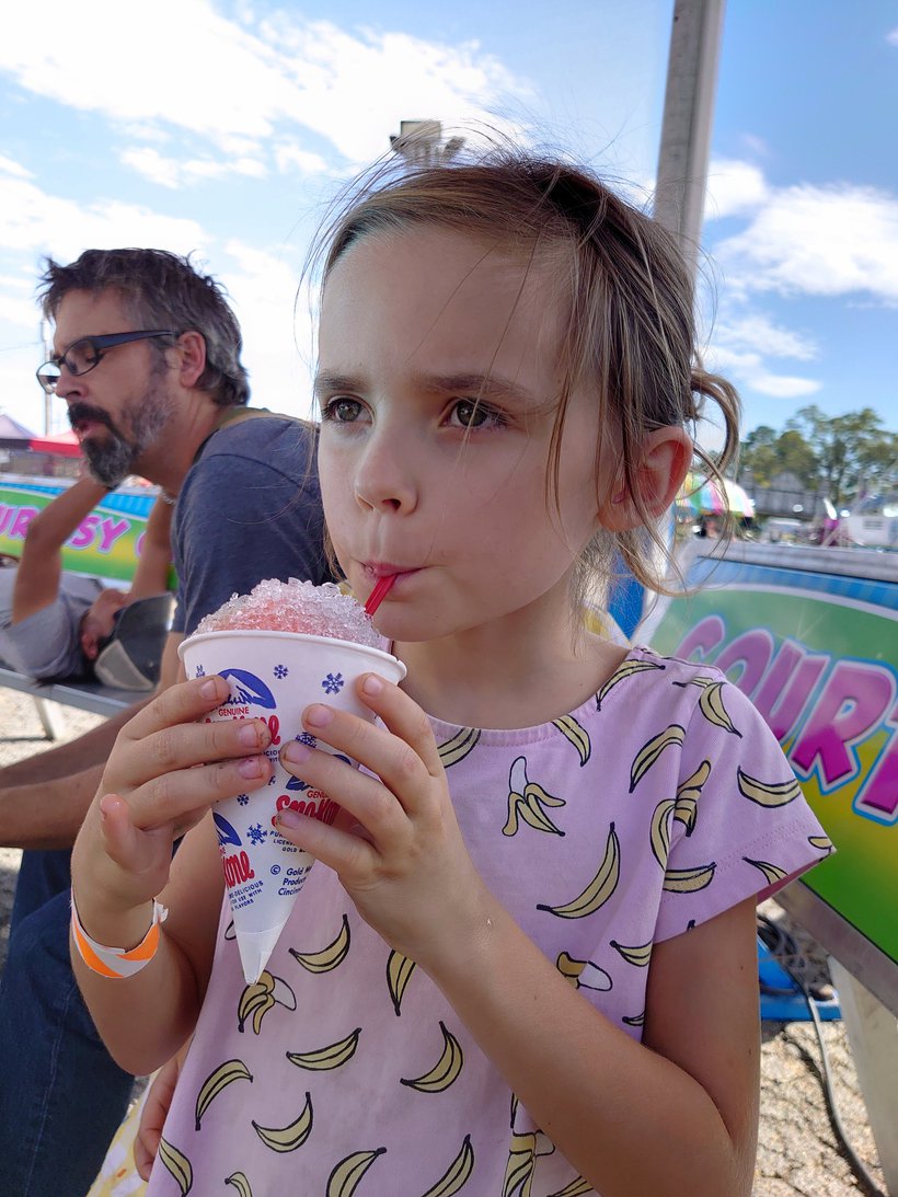 eating snowcones at the fair, elberton, ga photographed by luxagraf