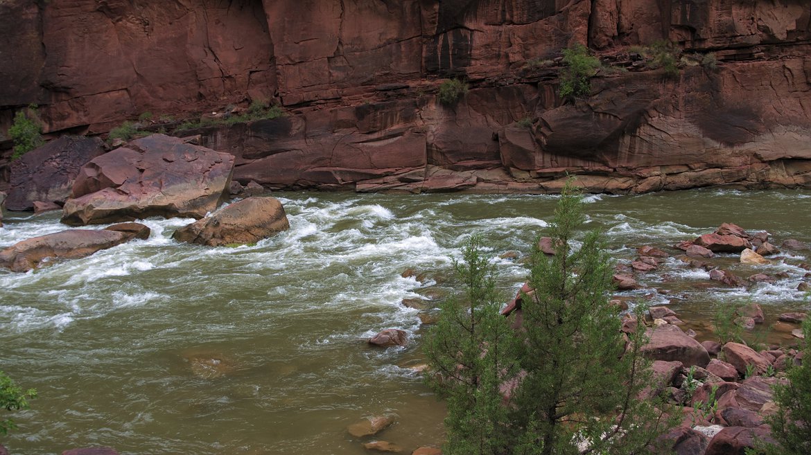 The lower portion of Triplet Rapid, green river, adventure bound rafting trip, colorado photographed by luxagraf