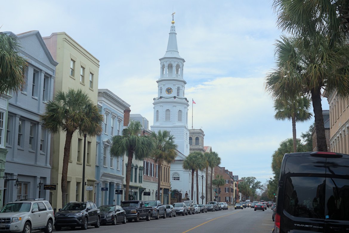 downtown charleston SC photographed by luxagraf