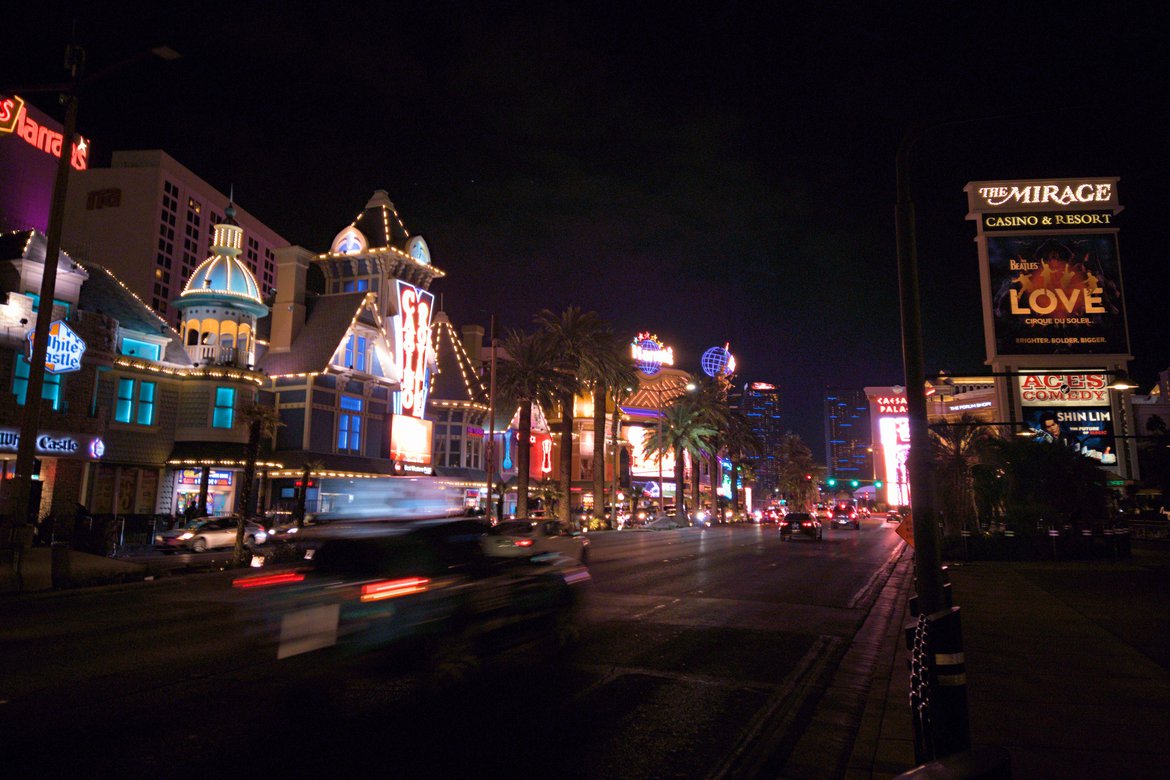 the strip, las vegas photographed by luxagraf