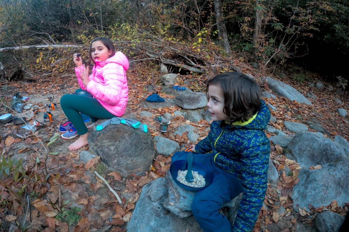 breakfast on the trail photographed by Scott Gilbertson