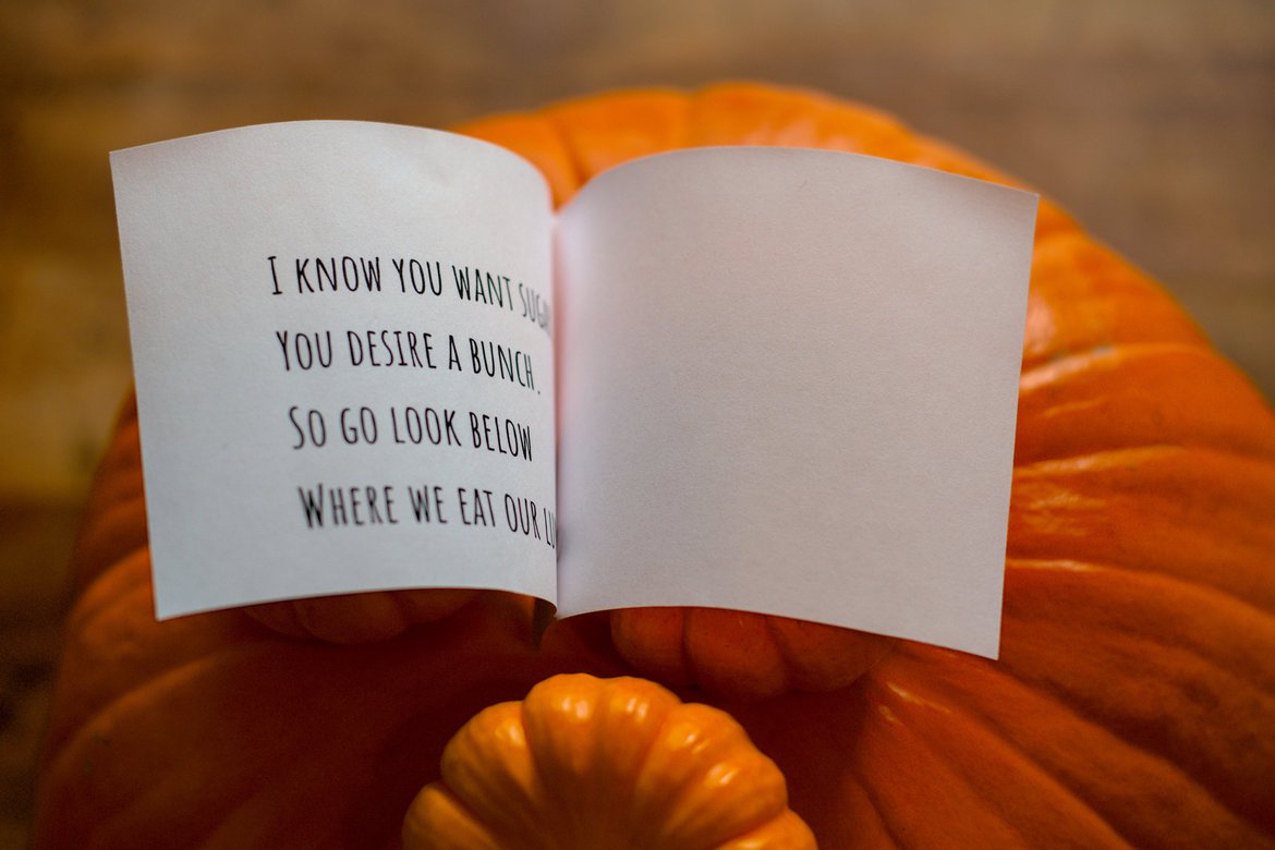 halloween scavenger hunt clue photographed by Scott Gilbertson