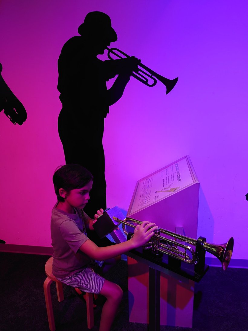 playing instruments at the children's museum, new orleans photographed by luxagraf