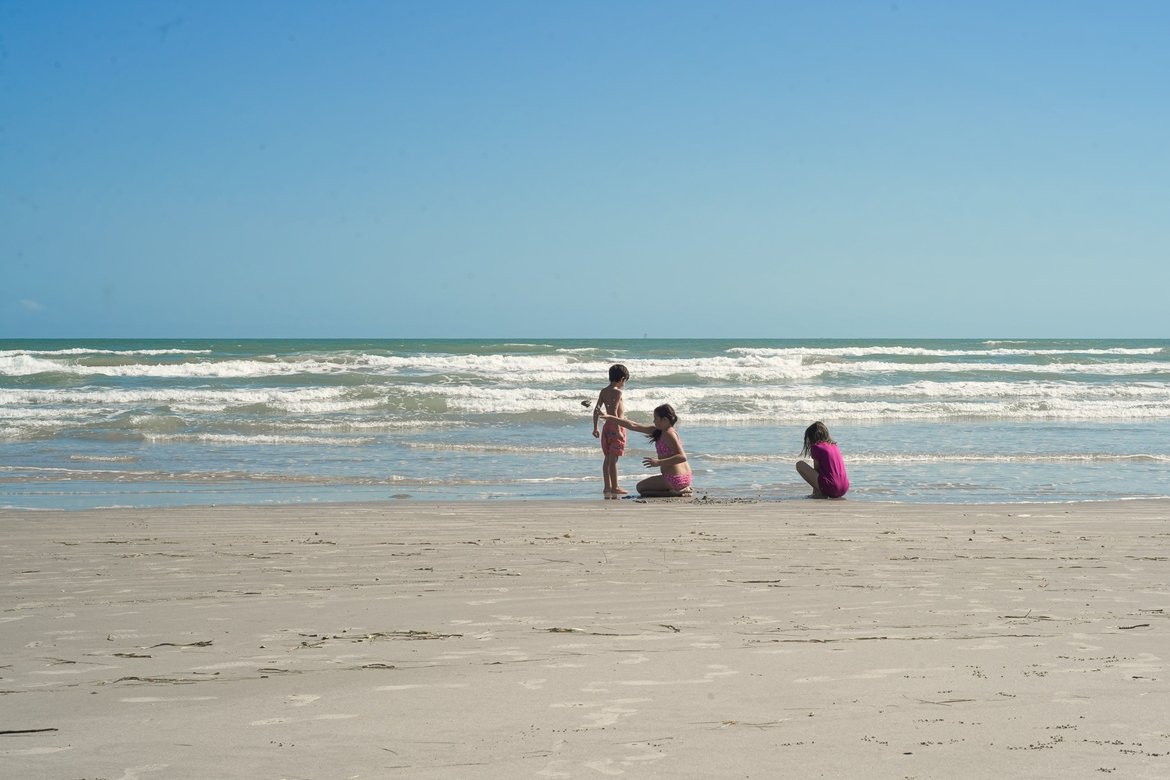 sunny, warm day at port aransas beach photographed by luxagraf