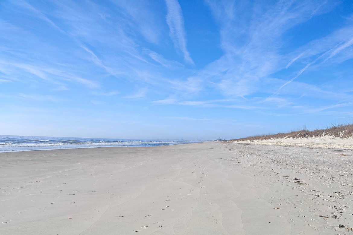 Empty beach, Huntington Beach State Park, SC photographed by luxagraf
