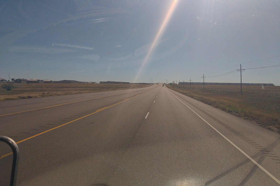 driving in to Amarillo photographed by luxagraf
