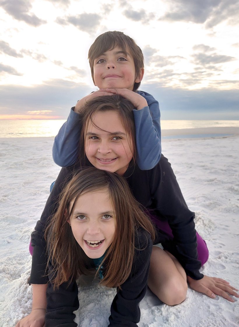kid stack on the beach, grayton, fl photographed by luxagraf