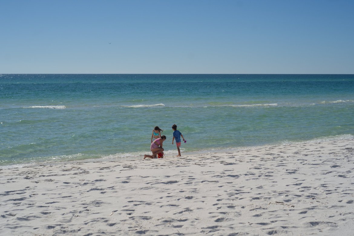 Sunny day on the beach at Fort Pickens photographed by Scott Gilbertson