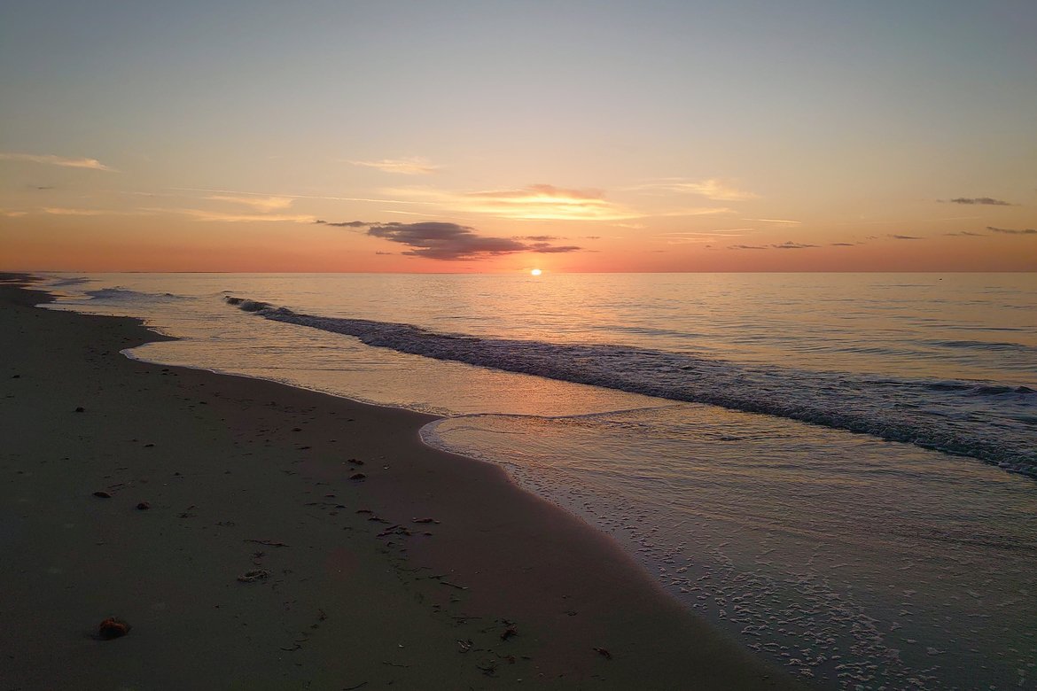 sunrise at the beach, st george island sound photographed by luxagraf