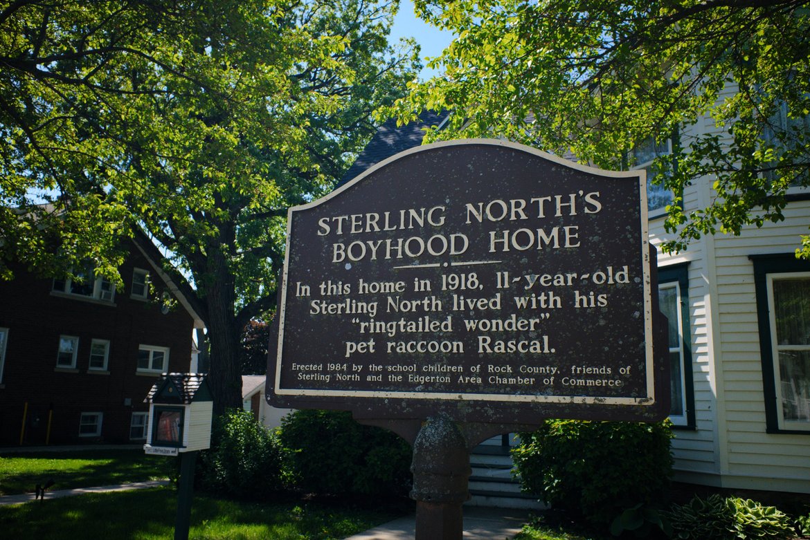 Sterling North boyhood home, Edgerton, IL photographed by luxagraf