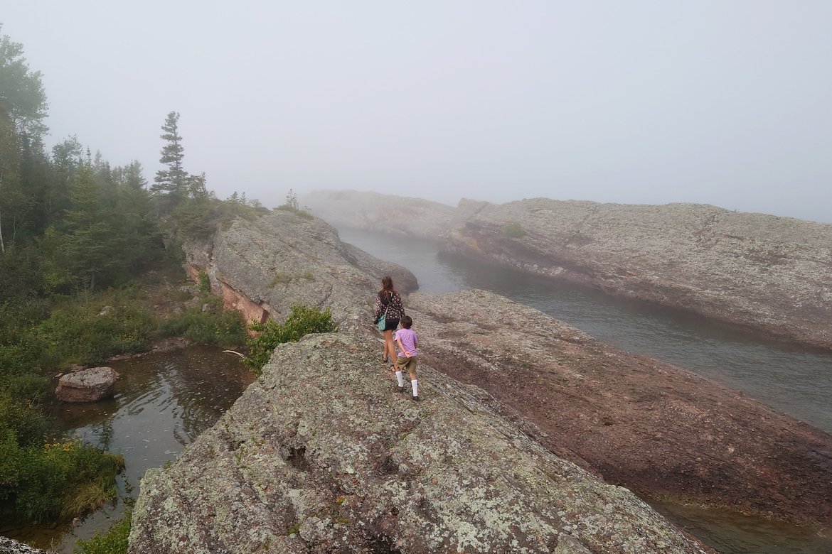 hiking back to horseshoe bay on a foggier day photographed by luxagraf
