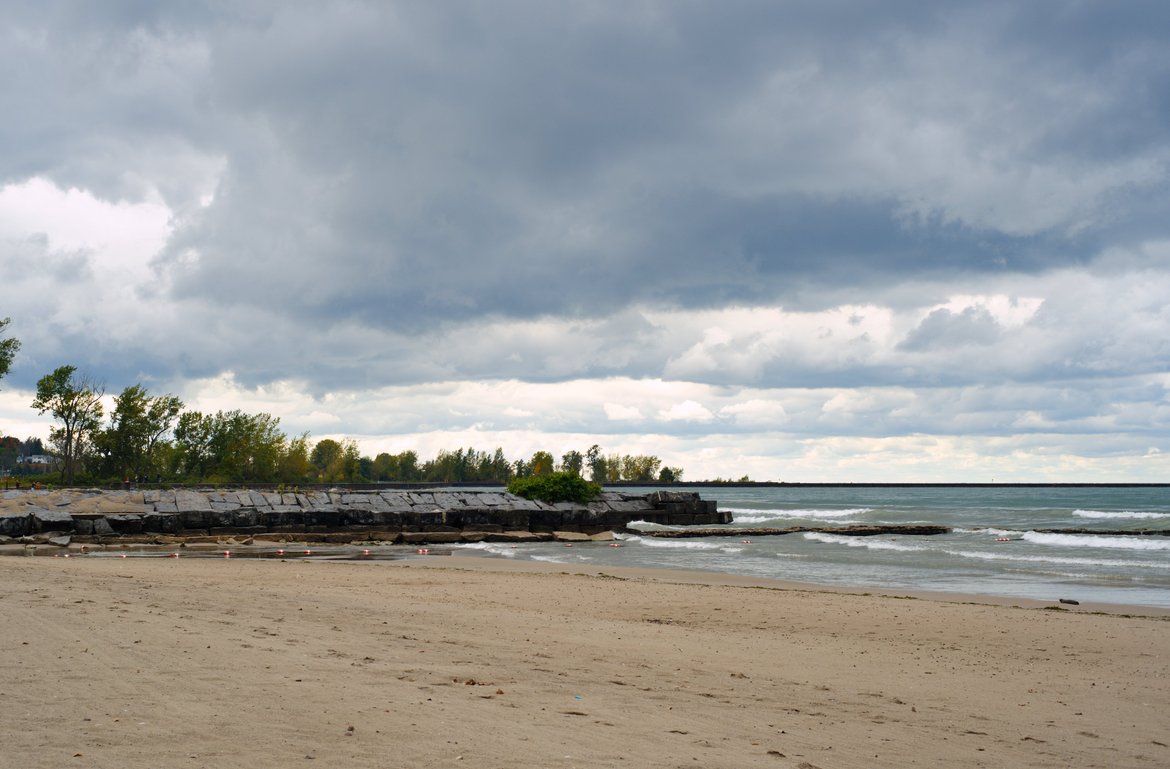 stormy skies over Lake Ontario photographed by luxagraf