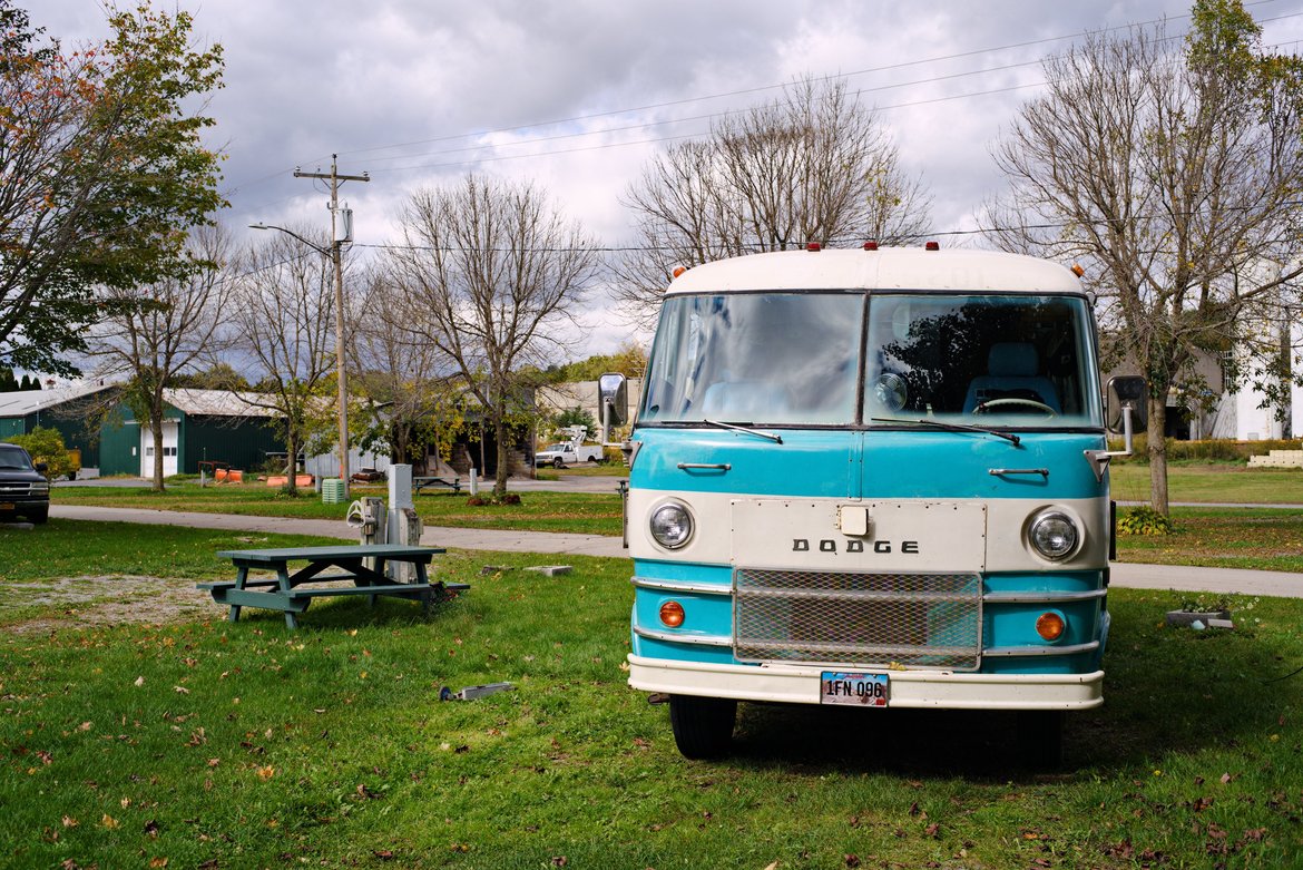 the bus in st johnsville marina photographed by luxagraf
