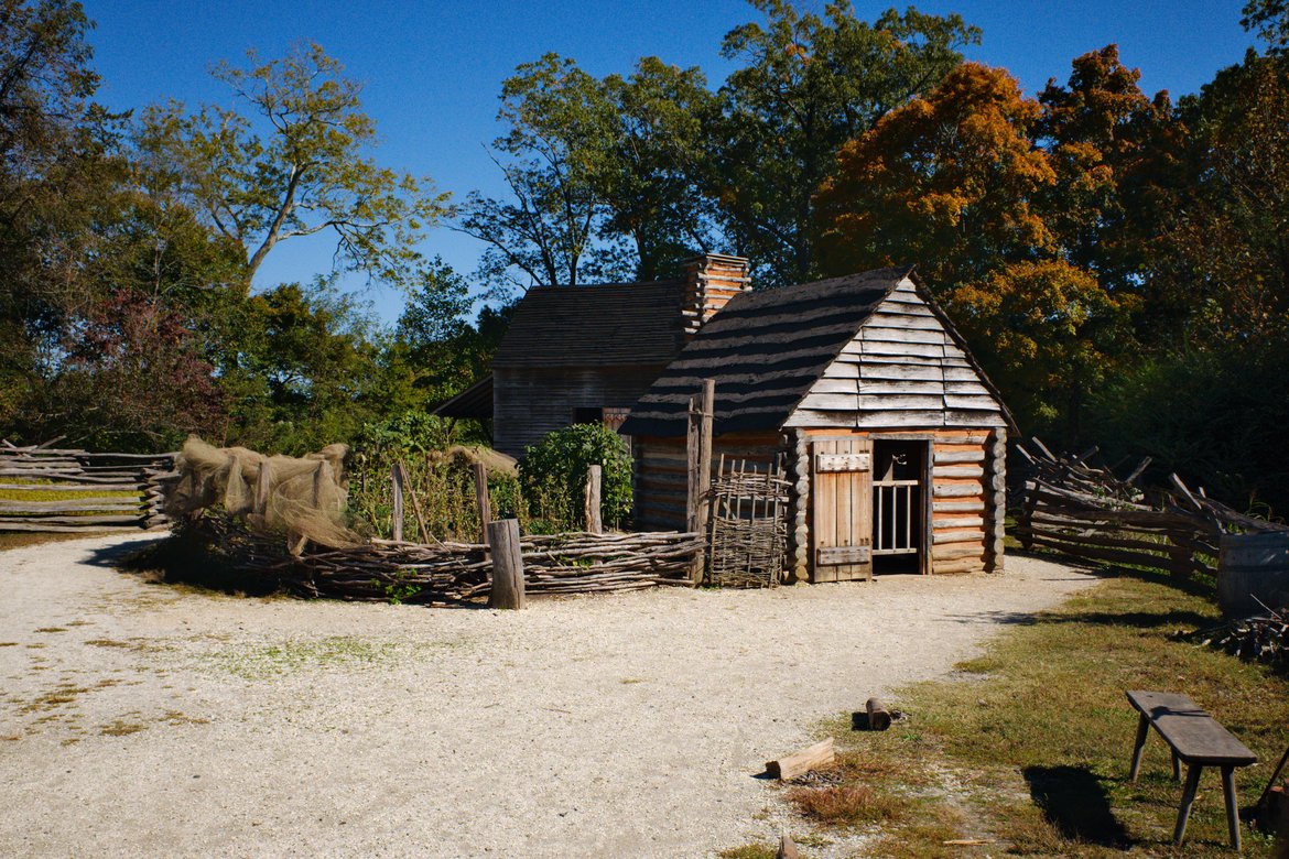 re-enactment farm at yorktown photographed by luxagraf