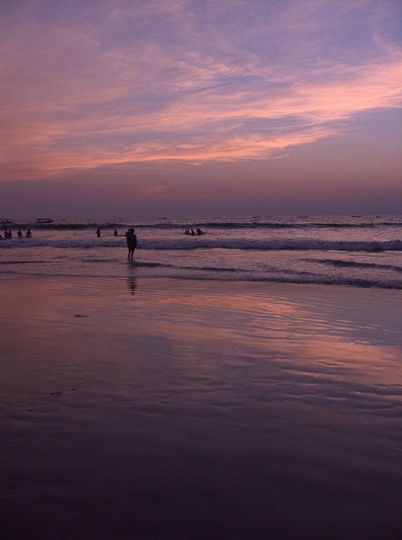 the sky mirrored in the sea, colva beach india photographed by luxagraf