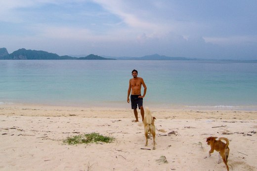 Me on the beaches of Ko Kradan photographed by luxagraf