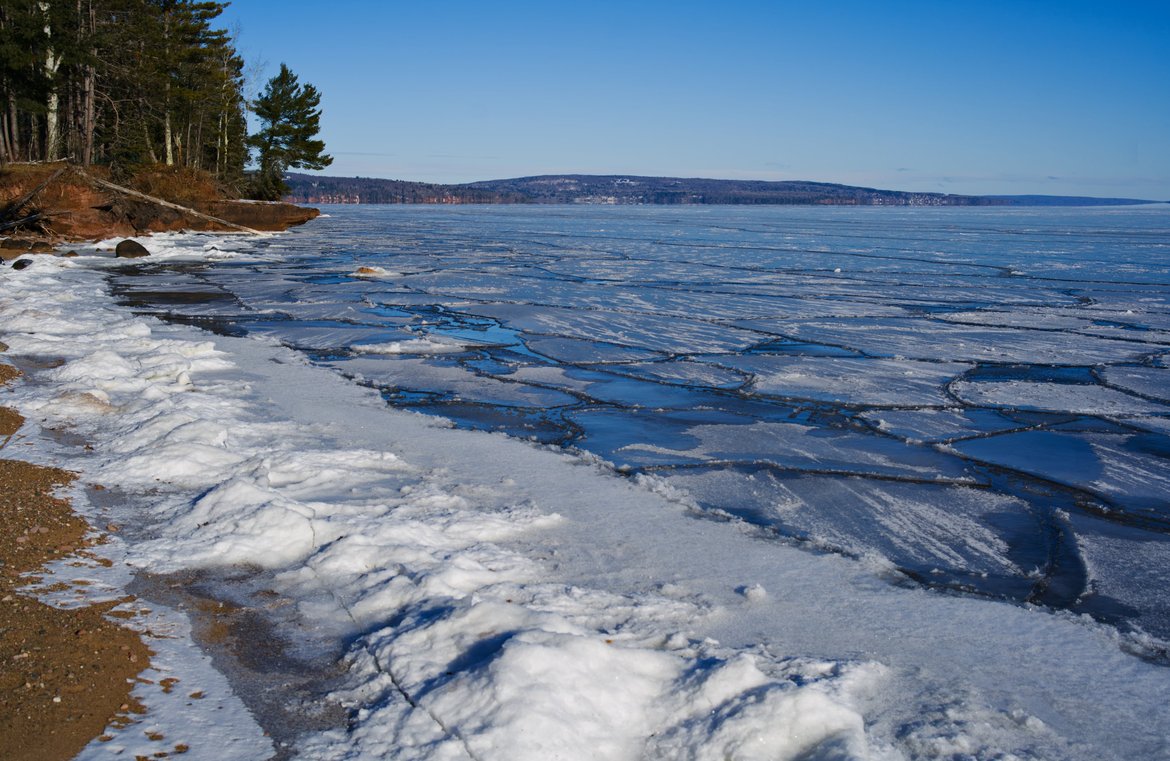 thicker ice on the shores of lake superior photographed by Scott Gilbertson