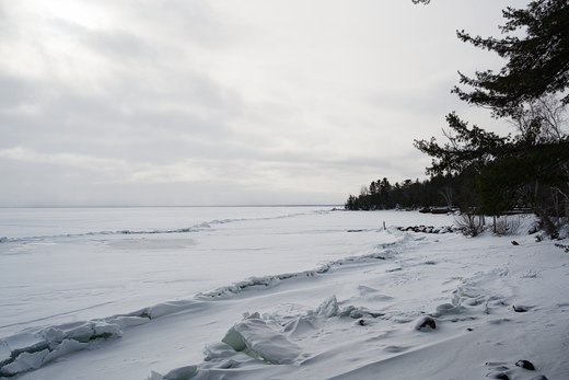 snowy lakeshore photographed by Scott Gilbertson