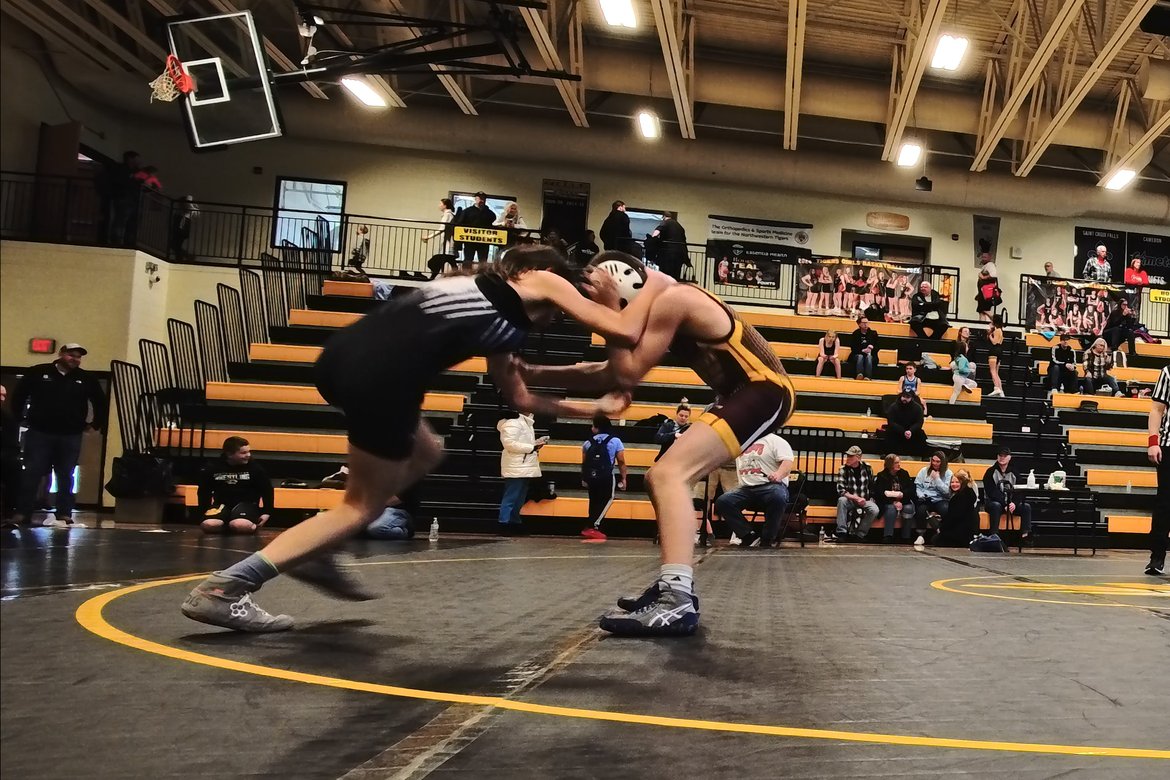 kids wrestling photographed by Scott Gilbertson