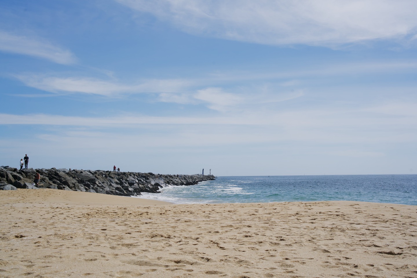 the beach at the wedge, balboa peninsula by Scott Gilbertson