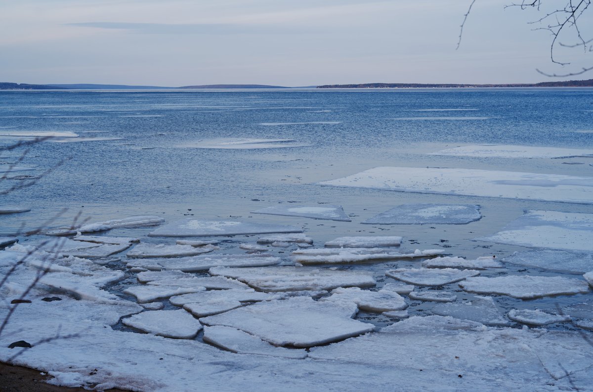 Ice breaking up on lake superior by Scott Gilbertson