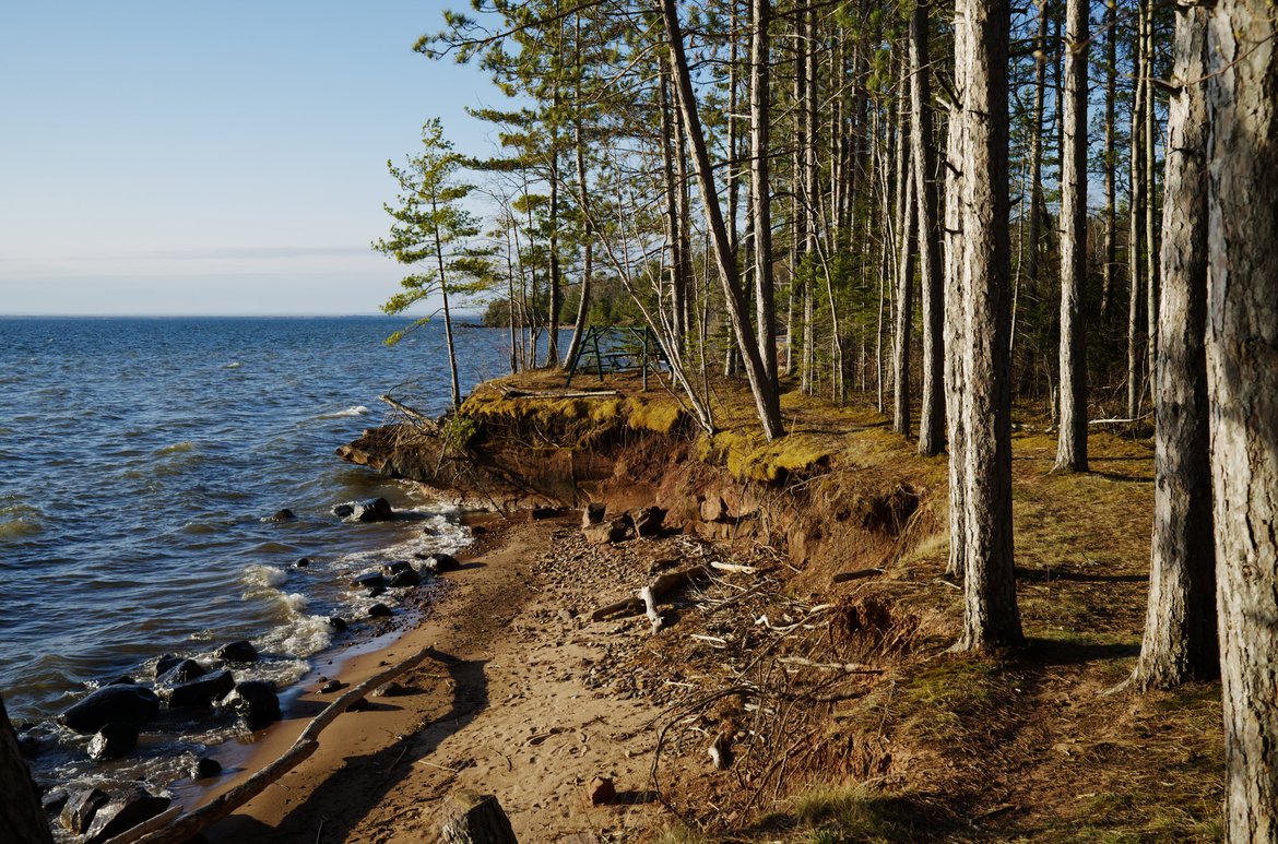 shore of lake superior photographed by Scott Gilbertson