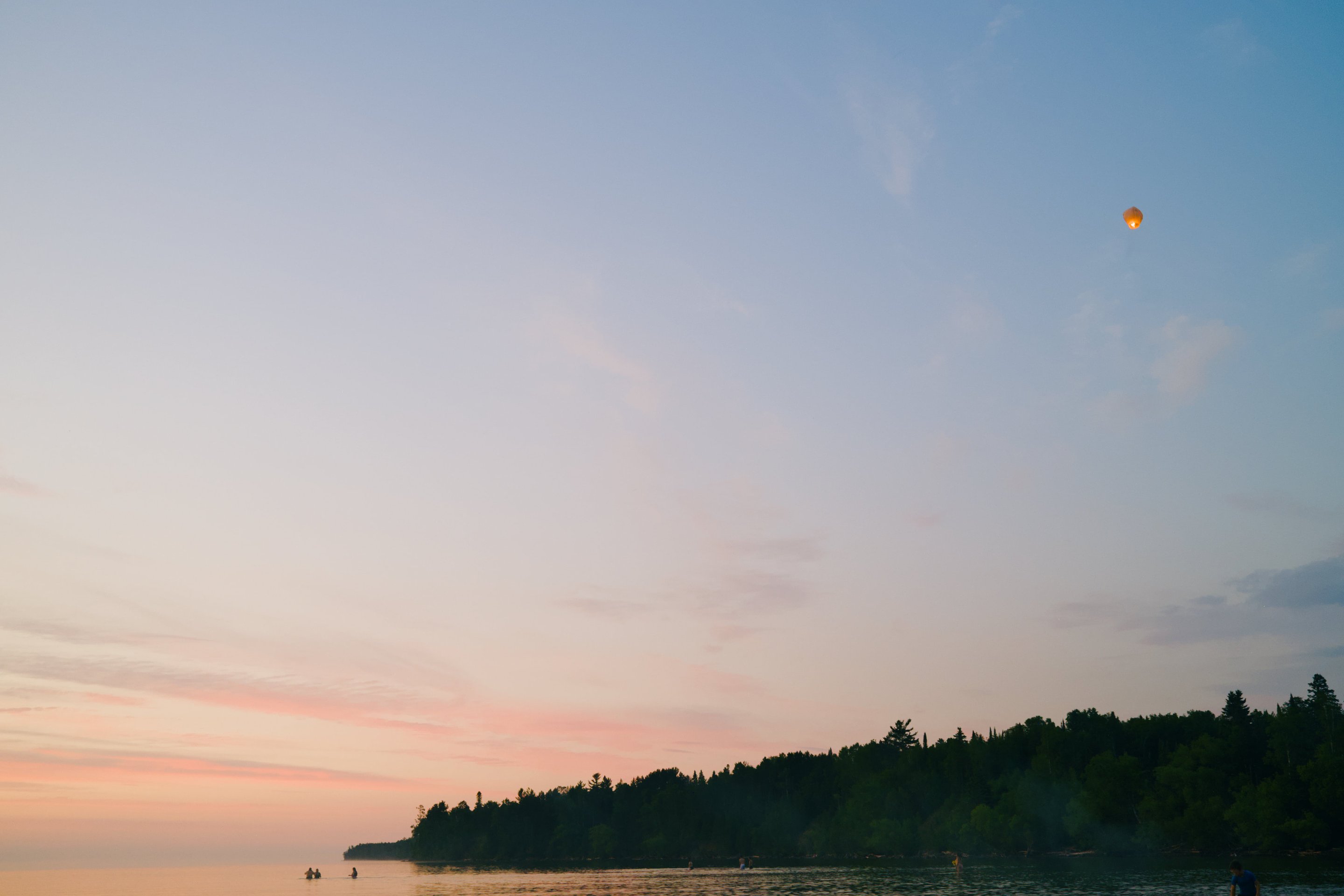 evening sky over lake superior photographed by Scott Gilbertson
