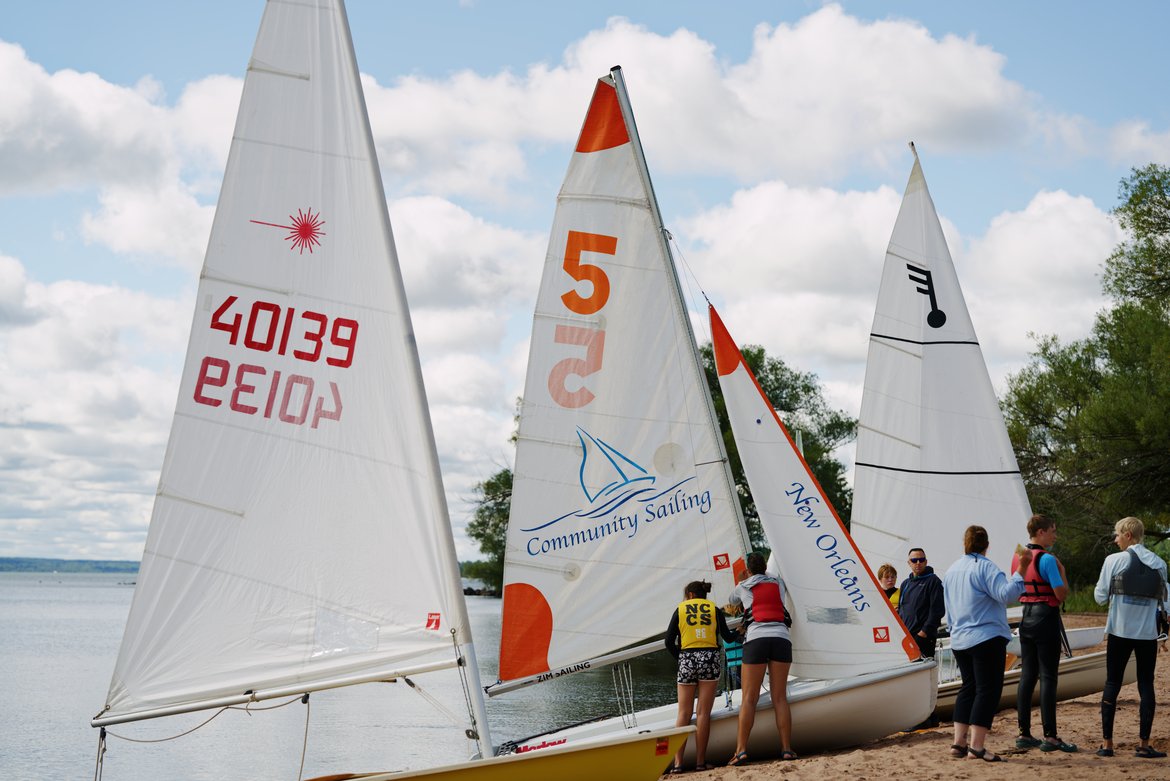 getting ready for the regatta photographed by Scott Gilbertson
