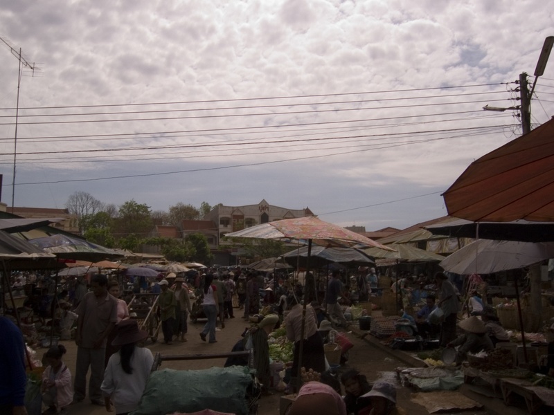 Laos_Pakse Market_2_23_06_03