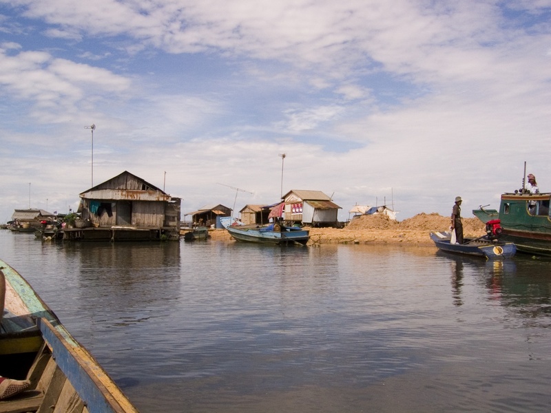Cambodia_Floating Village_3_15_06_01