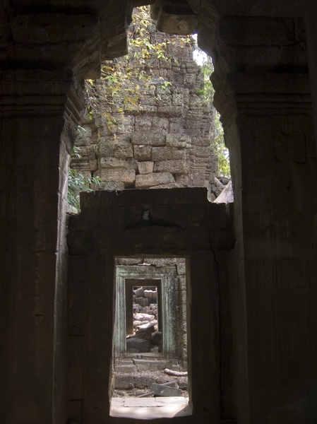 Cambodia_Angkor Wat_3_18-20_06_012